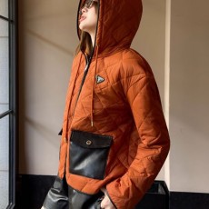 [홍콩명품,PRADA] 프라다 25SS 삼각로고 여성 퀄팅 후드 솜패딩 자켓 (오렌지), BM24092, TBG, 레플리카의류,미러급사이트