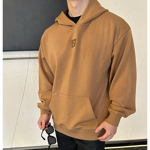 [가격문의][홍콩명품,FENDI] 펜디 25SS 로고 그래픽 자수 후드 티셔츠 (카라멜), BM24247, KK, 레플리카의류,미러급사이트
