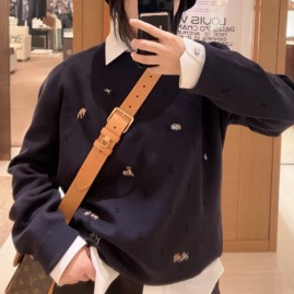 [홍콩명품.LOUIS VUITTON] 루이비통 25SS 로고 니트 스웨터 1AJBUH (네이비), BM24258, KK, 레플리카의류,미러급사이트