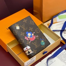 [가격문의][홍콩명품.LOUIS VUITTON] 루이비통 25SS 로고 모노그램 여권 커버 M15327 (브라운), BGM5511, BDA, 명품지갑,홍콩명품,사이트,명품쇼핑몰