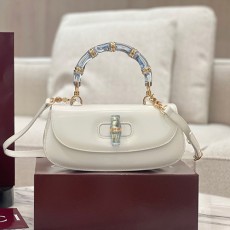 [홍콩명품.Gucci] 구찌 25SS 로고 레더 가죽 핸드백 크로스백 827750 (화이트), BGM5530, BDA, 홍콩명품가방,명품쇼핑몰,크로스백,핸드백,구매대행