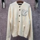 [홍콩명품.LOUIS VUITTON] 루이비통 26SS 로고 라운드넥 캐시미어 니트 가디건 (아이보리), BM24353, KK, 레플리카의류,미러급사이트